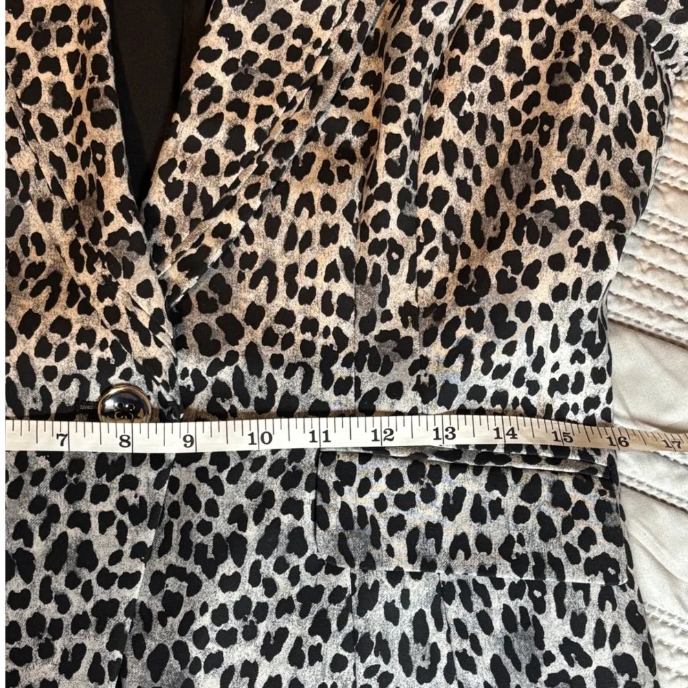 White House Black Market Blazer Women 8 Black White Leopard Print Single Button - Picture 6 of 7